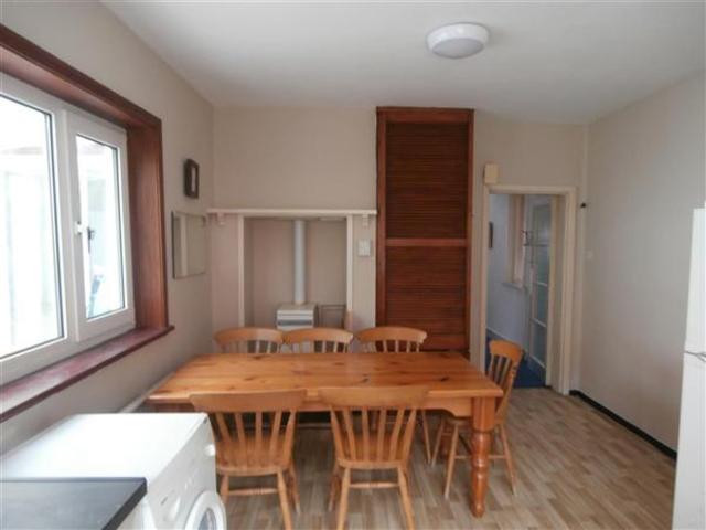  Image of 4 bedroom Semi-Detached house to rent in Wilton Avenue Shirley Southampton SO15 at Shirley, SO15 2HH