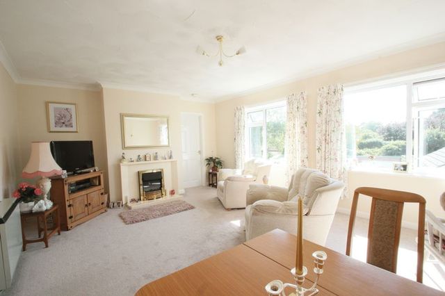  Image of 2 bedroom Flat for sale in Wimborne Road East Ferndown BH22 at Wimborne Road East  Ferndown, BH22 9NQ