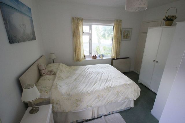  Image of 2 bedroom Flat for sale in Wimborne Road East Ferndown BH22 at Wimborne Road East  Ferndown, BH22 9NQ