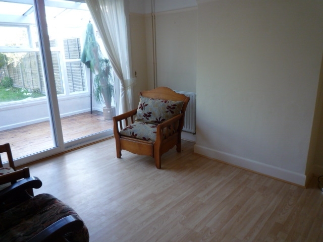  Image of 3 bedroom Semi-Detached house to rent in Winchester Road Shirley Southampton SO16 at Southampton, SO16 6TW