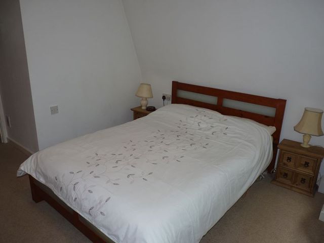  Image of 1 bedroom Detached house to rent in Wood Road Hindhead GU26 at Wood Road  Hindhead, GU26 6PW