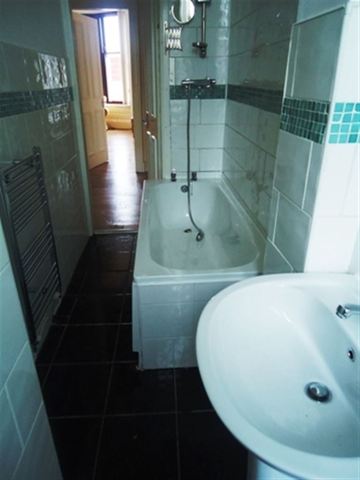  Image of 2 bedroom Flat to rent in Woodford Street Glasgow G41 at Shawlands Glasgow Glasgow, G41 3HW