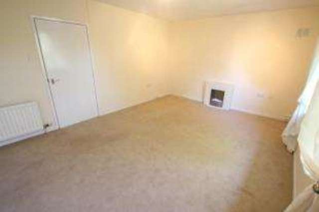  Image of 2 bedroom Flat for sale in Woodside Road Glenrothes KY7 at Glenrothes Fife Glenrothes, KY7 4DS