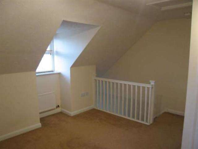  Image of 3 bedroom Semi-Detached house to rent in Worsted Close Halifax HX1 at Halifax, HX1 4RS