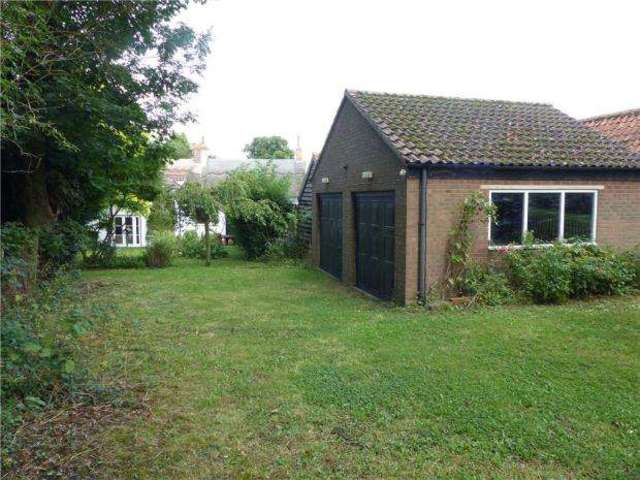  Image of 4 bedroom Semi-Detached house to rent in High Street Riseley Bedford MK44 at Riseley Bedford Riseley, MK44 1DX