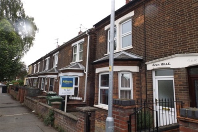  Image of 2 bedroom Semi-Detached house to rent in York Road King