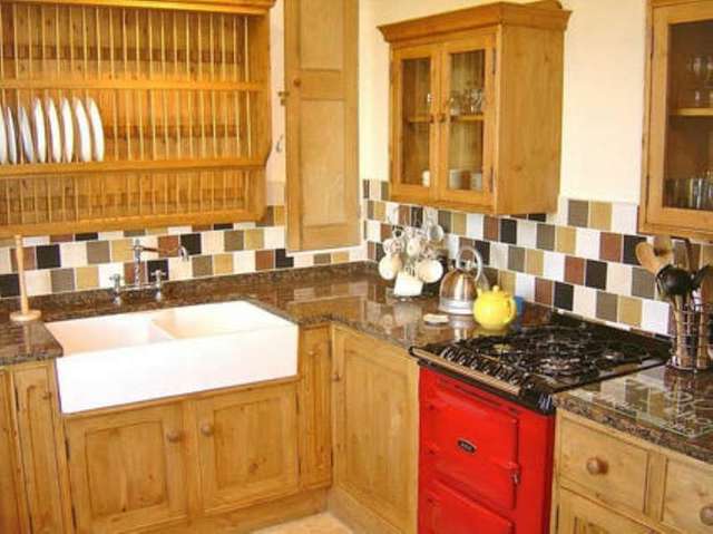  Image of 2 bedroom Cottage to rent in Daddyhole Plain Torquay TQ1 at Daddyhole Plain TORQUAY Devon, TQ1 2EG