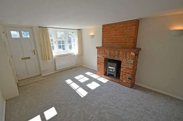  Image of 2 bedroom Cottage to rent in Thorndown Lane Windlesham GU20 at Windlesham, GU20 6DF