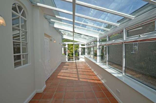  Image of 2 bedroom Cottage to rent in Thorndown Lane Windlesham GU20 at Windlesham, GU20 6DF