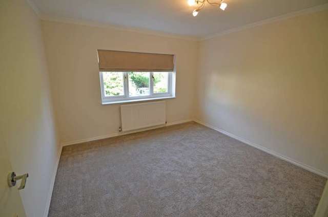  Image of 2 bedroom Cottage to rent in Thorndown Lane Windlesham GU20 at Windlesham, GU20 6DF