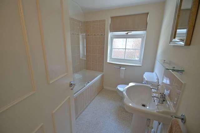 Image of 2 bedroom Cottage to rent in Thorndown Lane Windlesham GU20 at Windlesham, GU20 6DF