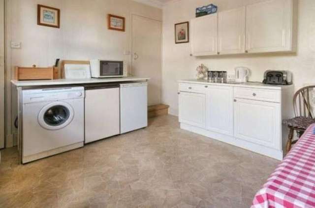 Image of 3 bedroom Cottage to rent in Daddyhole Plain Torquay TQ1 at Daddyhole Plain TORQUAY Devon, TQ1 2EG