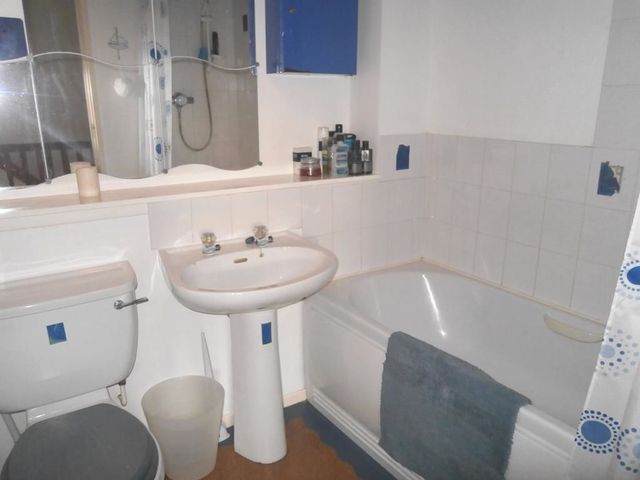  Image of 3 bedroom Flat to rent in Alcorn Square Edinburgh EH14 at Wester Hailes Edinburgh Edinburgh, EH14 3GA