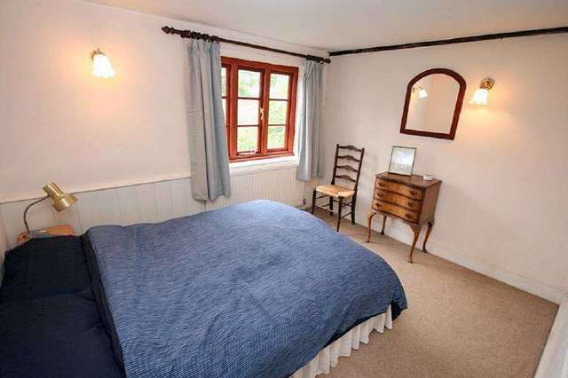  Image of 3 bedroom Cottage for sale in Wellcroft Ivinghoe Leighton Buzzard LU7 at Wellcroft Ivinghoe Ivinghoe, LU7 9EF