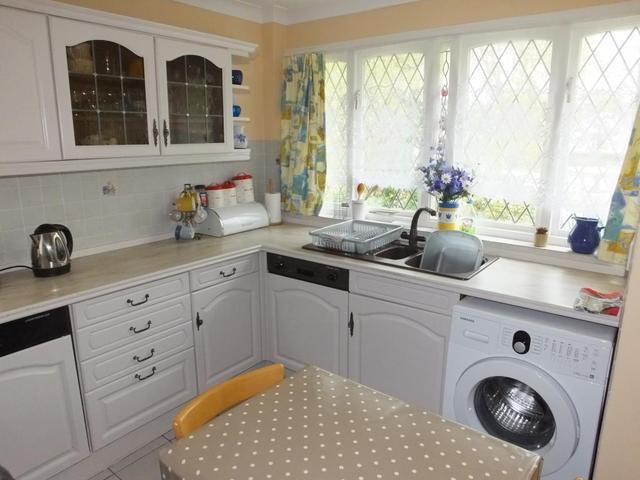  Image of 2 bedroom Bungalow for sale in New Road Begelly Kilgetty SA68 at Kilgetty Pembrokeshire Begelly, SA68 0YE