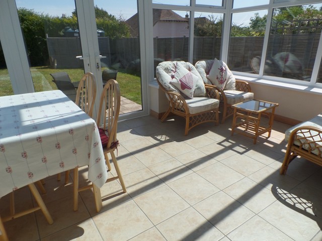  Image of 2 bedroom Bungalow to rent in Highground Lane Barnham Bognor Regis PO22 at Highground Lane Barnham, PO22 0BT