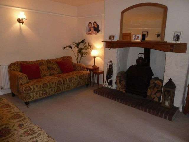  Image of 3 bedroom Cottage for sale in Broadway Road Kingsteignton Newton Abbot TQ12 at Broadway Road  Kingsteignton, TQ12 3EH