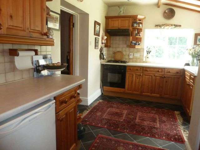  Image of 3 bedroom Cottage for sale in Broadway Road Kingsteignton Newton Abbot TQ12 at Broadway Road  Kingsteignton, TQ12 3EH
