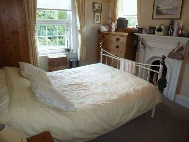  Image of 3 bedroom Cottage for sale in Broadway Road Kingsteignton Newton Abbot TQ12 at Broadway Road  Kingsteignton, TQ12 3EH
