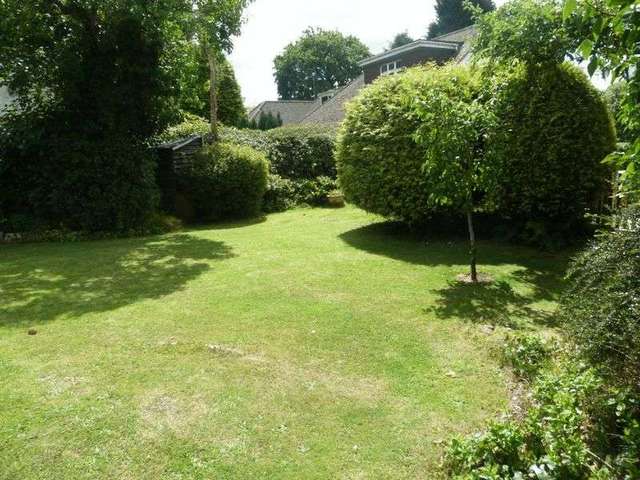  Image of 3 bedroom Cottage for sale in Broadway Road Kingsteignton Newton Abbot TQ12 at Broadway Road  Kingsteignton, TQ12 3EH