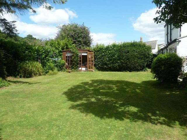  Image of 3 bedroom Cottage for sale in Broadway Road Kingsteignton Newton Abbot TQ12 at Broadway Road  Kingsteignton, TQ12 3EH