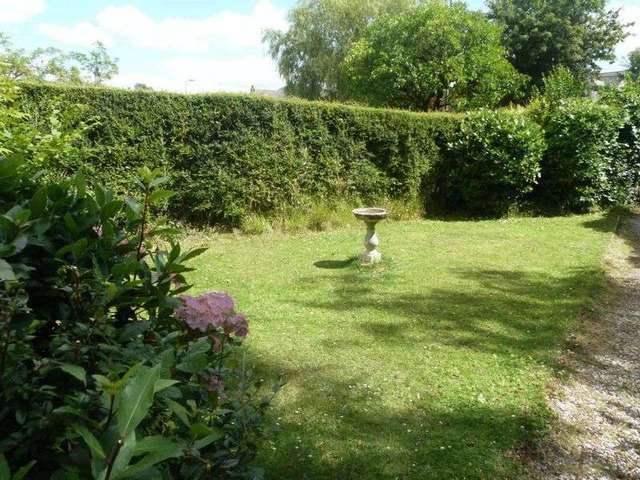  Image of 3 bedroom Cottage for sale in Broadway Road Kingsteignton Newton Abbot TQ12 at Broadway Road  Kingsteignton, TQ12 3EH