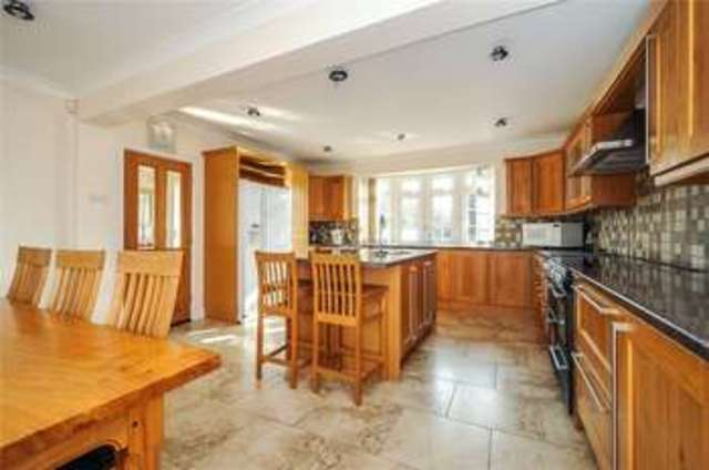  Image of 5 bedroom Semi-Detached house to rent in Bracknell Road Warfield Bracknell RG42 at Bracknell Road Warfield Warfield, RG42 6JY