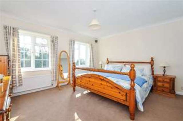  Image of 5 bedroom Semi-Detached house to rent in Bracknell Road Warfield Bracknell RG42 at Bracknell Road Warfield Warfield, RG42 6JY