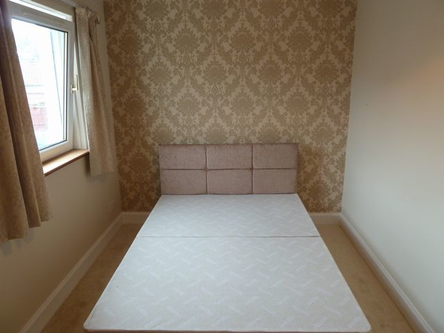  Image of 2 bedroom Terraced house to rent in Bughtlin Park East Craigs Edinburgh EH12 at Corstorphine Edinburgh Edinburgh, EH12 8UR