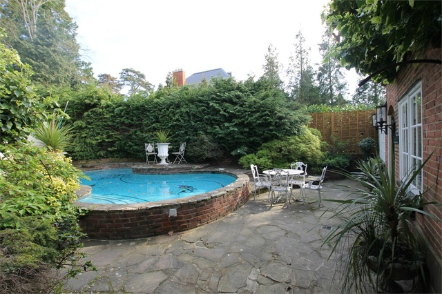  Image of 3 bedroom Detached house to rent in Cavendish Road St. Georges Hill Weybridge KT13 at Weybridge, KT13 0JY