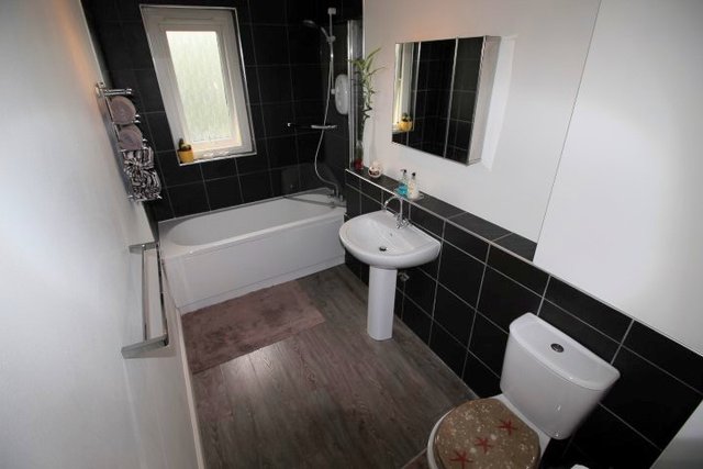  Image of 2 bedroom Flat to rent in Cairncry Road Aberdeen AB16 at Cornhill Aberdeen Aberdeen, AB16 5DT