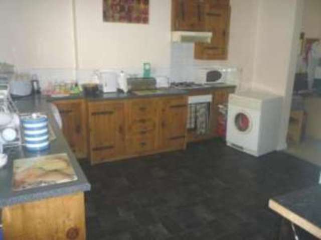  Image of 3 bedroom Maisonette for sale in Dudley Road Edgbaston Birmingham B18 at Birmingham West Midlands Chad Valley, B18 4HF