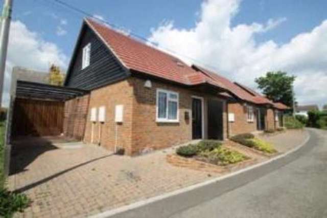  Image of 3 bedroom Bungalow for sale in Chapel Road Isle of Grain Rochester ME3 at Chapel Road Isle of Grain , ME3 0AP