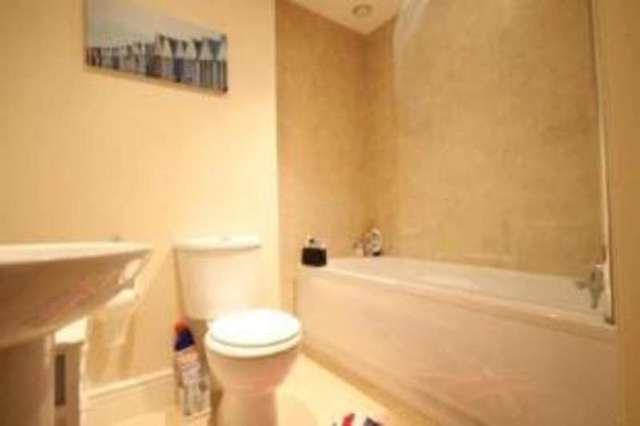  Image of 3 bedroom Bungalow for sale in Chapel Road Isle of Grain Rochester ME3 at Chapel Road Isle of Grain , ME3 0AP