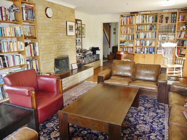  Image of 4 bedroom Detached house for sale in Charlton Gardens Wantage OX12 at Wantage, OX12 8EL