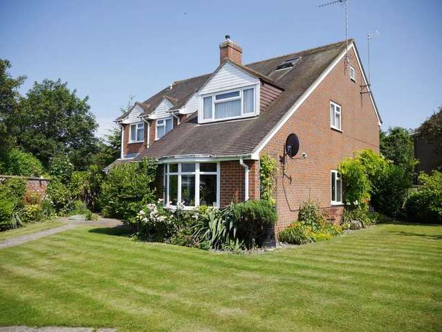  Image of 4 bedroom Detached house for sale in Charlton Gardens Wantage OX12 at Wantage, OX12 8EL