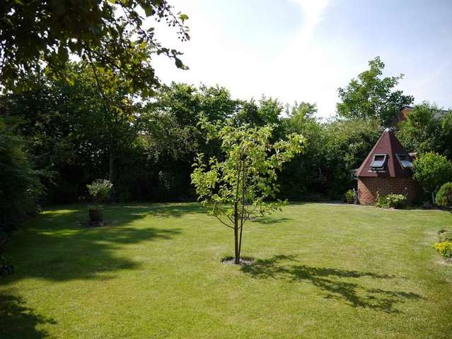  Image of 4 bedroom Detached house for sale in Charlton Gardens Wantage OX12 at Wantage, OX12 8EL