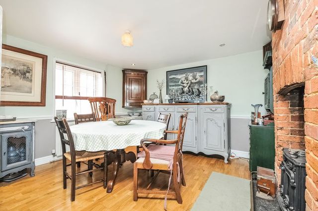  Image of 5 bedroom Detached house for sale in Charlton Village Road Charlton Wantage OX12 at Charlton Village Road Charlton Wantage, OX12 7HE
