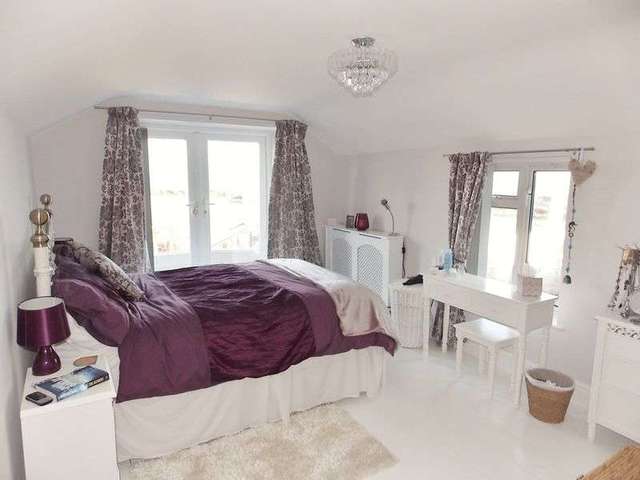  Image of 3 bedroom Semi-Detached house to rent in High Street Southwell Portland DT5 at High Street Southwell Portland, DT5 2EH