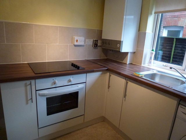  Image of 3 bedroom Terraced house to rent in Church Road Southampton SO19 at Church Road  Woolston, SO19 9FR