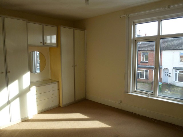  Image of 3 bedroom Terraced house to rent in Church Road Southampton SO19 at Church Road  Woolston, SO19 9FR