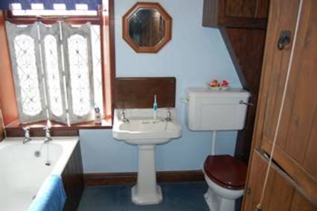  Image of 1 bedroom Cottage for sale in Claytons Cottages Horbury Wakefield WF4 at Horbury Horbury, WF4 6HL
