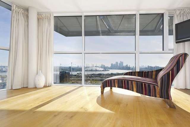  Image of 2 bedroom Apartment to rent in Western Gateway London E16 at Western Gateway  London, E16 1AQ
