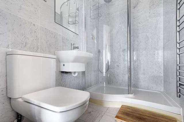  Image of 2 bedroom Apartment to rent in Western Gateway London E16 at Western Gateway  London, E16 1AQ
