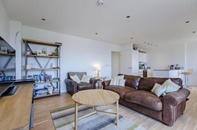  Image of 2 bedroom Apartment for sale in Cobblestone Square London E1W at London, E1W 3AS