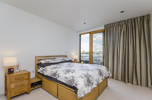  Image of 2 bedroom Apartment for sale in Cobblestone Square London E1W at London, E1W 3AS