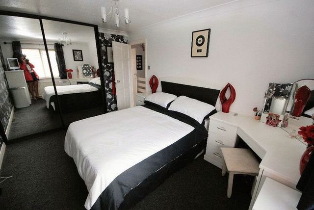 Image of 3 bedroom Terraced house for sale in Cormorant Close Fareham PO16 at Cormorant Close Portchester Fareham, PO16 8AS