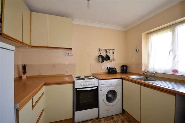  Image of 2 bedroom Flat for sale in Cormorant Close Rochester ME2 at Strood Rochester Rochester, ME2 2XX