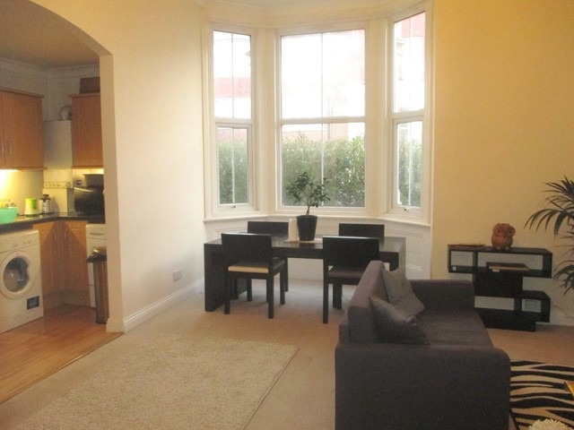  Image of 2 bedroom Maisonette for sale in Cottage Grove Southsea PO5 at Cottage Grove  Southsea, PO5 1EW