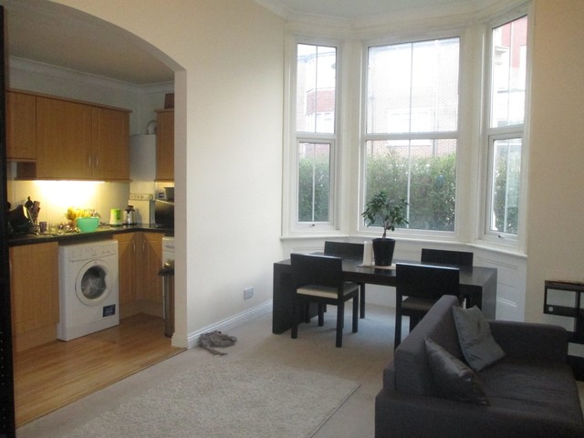  Image of 2 bedroom Maisonette for sale in Cottage Grove Southsea PO5 at Cottage Grove  Southsea, PO5 1EW